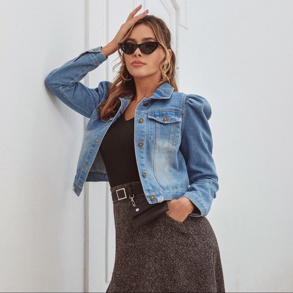 B2G1🍁🆕Denim Button Down Crop Jean Jacket - Picture 2 of 8